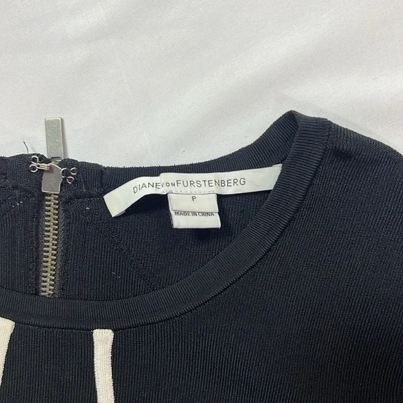 Diane von Furstenburg dress size Petite - Picture 3 of 9